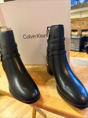Calvin Klein Black Leather Strap Ankle Boots. Size 6.5 (94)